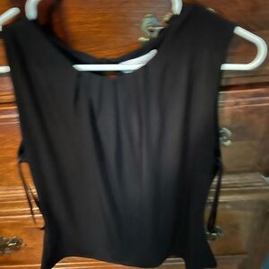 Calvin Klein women’s suiting - Pleated Front Crew Neck Sleeveless Top